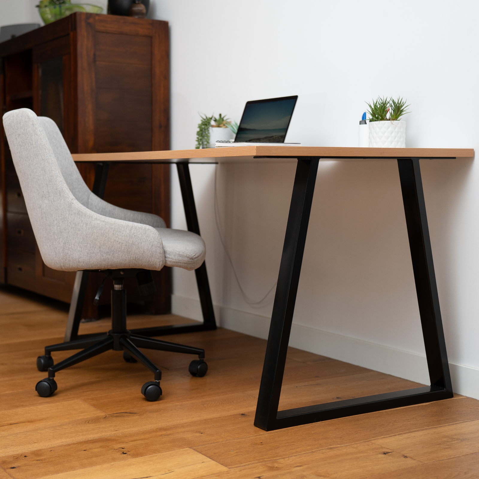 Antigua Steel Tube Desk Leg BLK - Image 3